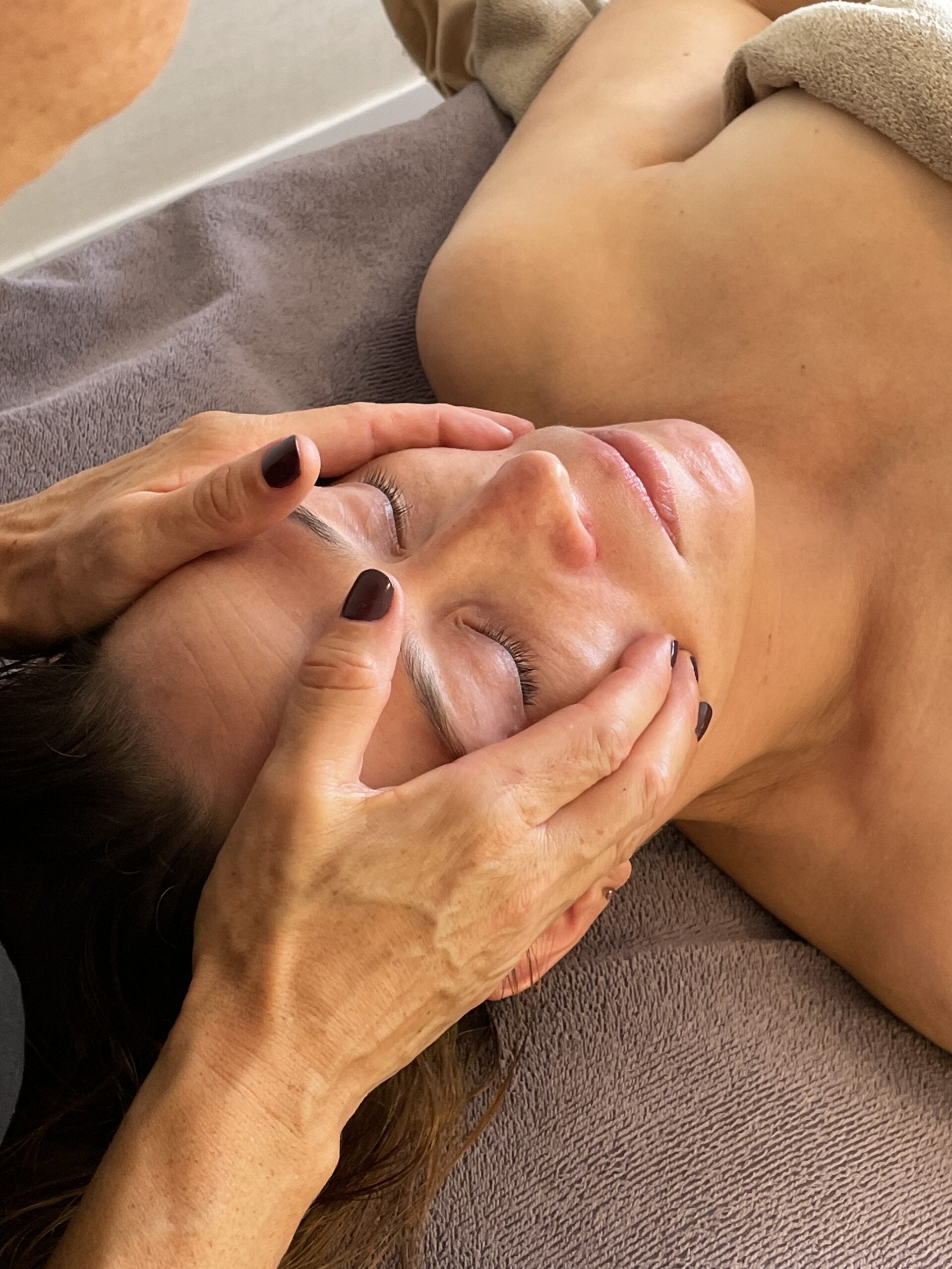 Quand l'expertise en soins naturels rencontre les cosmétiques au thé blanc